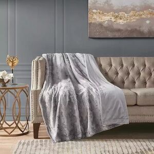 Berkshire Blanket Company Super Soft Faux Fur King Size Throw Blanket